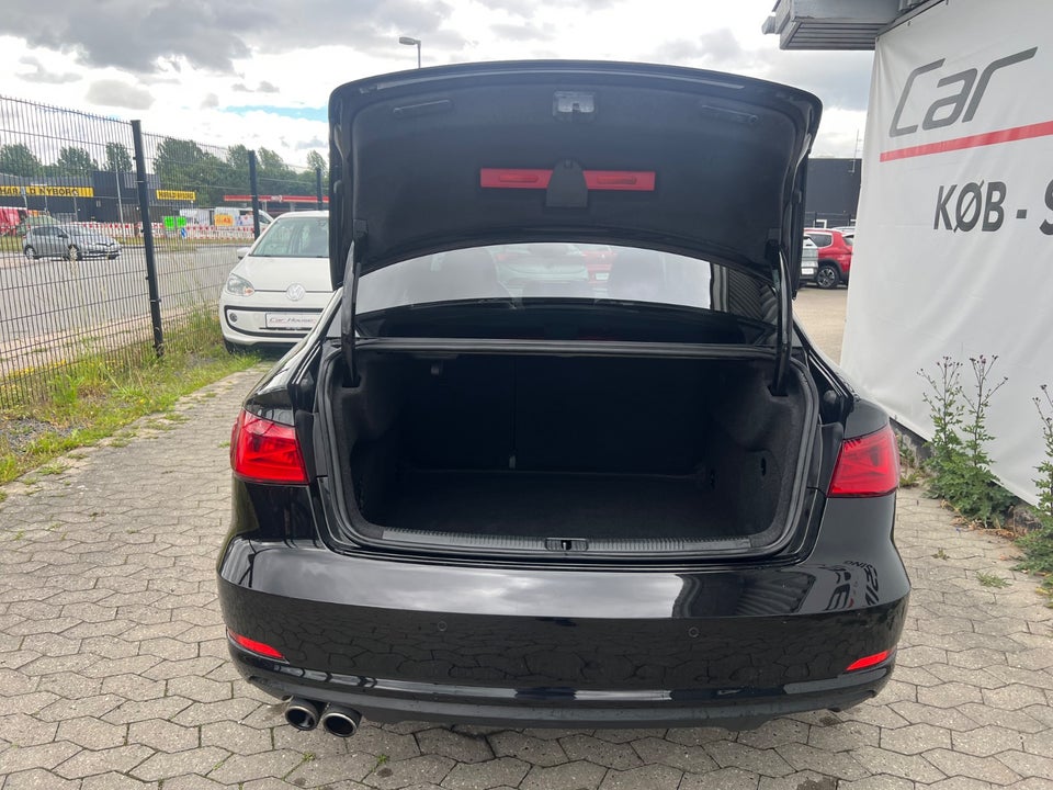 Audi A3 1,8 TFSi 180 Ambiente S-tr. 4d
