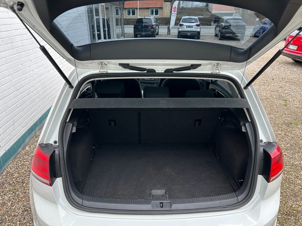 VW Golf VII 1,4 TSi 122 Edition 40 BMT 5d