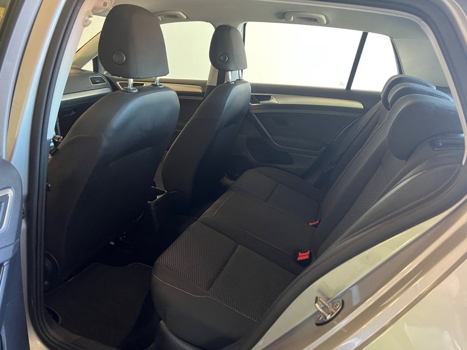 VW Golf VII 1,0 TSi 85 Trendline 5d