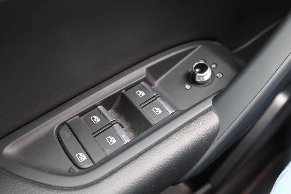 Audi Q5 50 TFSi e S-line quattro S-tr. 5d