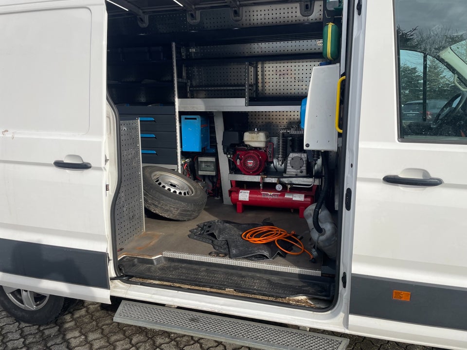 VW Crafter 35 2,0 TDi 177 Kassevogn L3H3