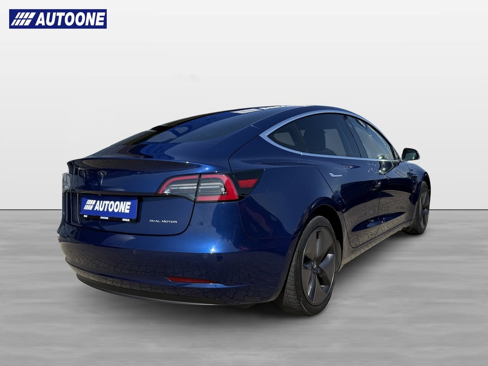 Tesla Model 3 Long Range AWD 4d