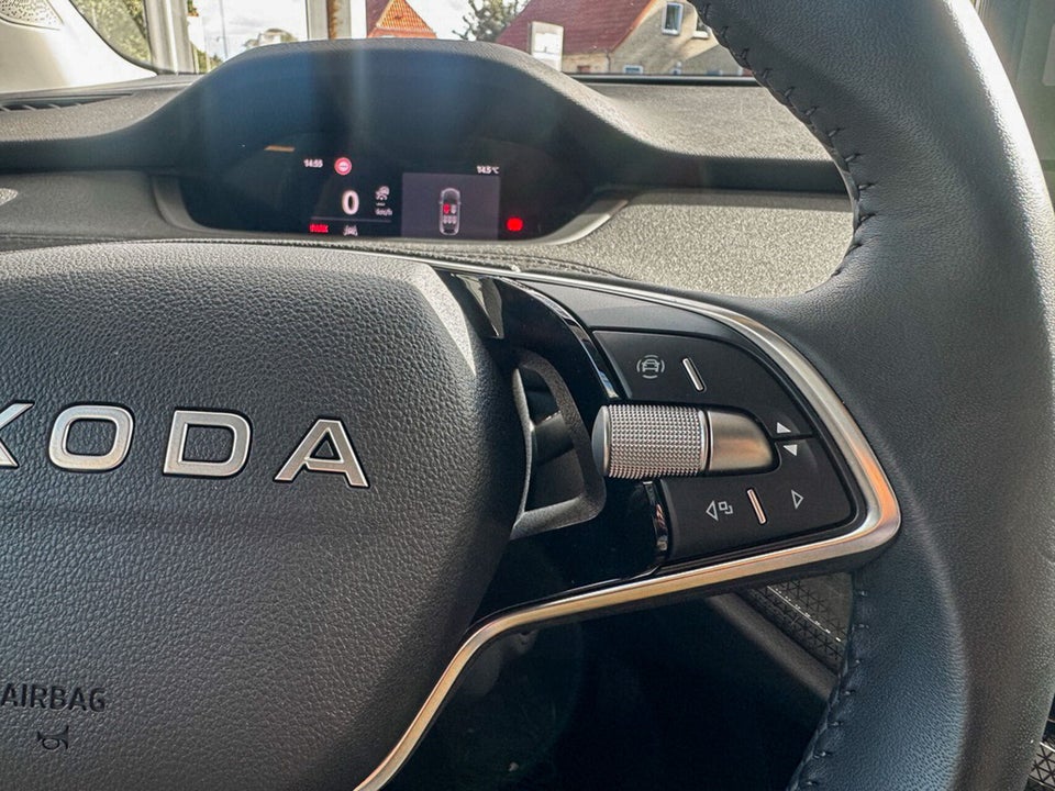 Skoda Elroq 60 iV Loft 5d