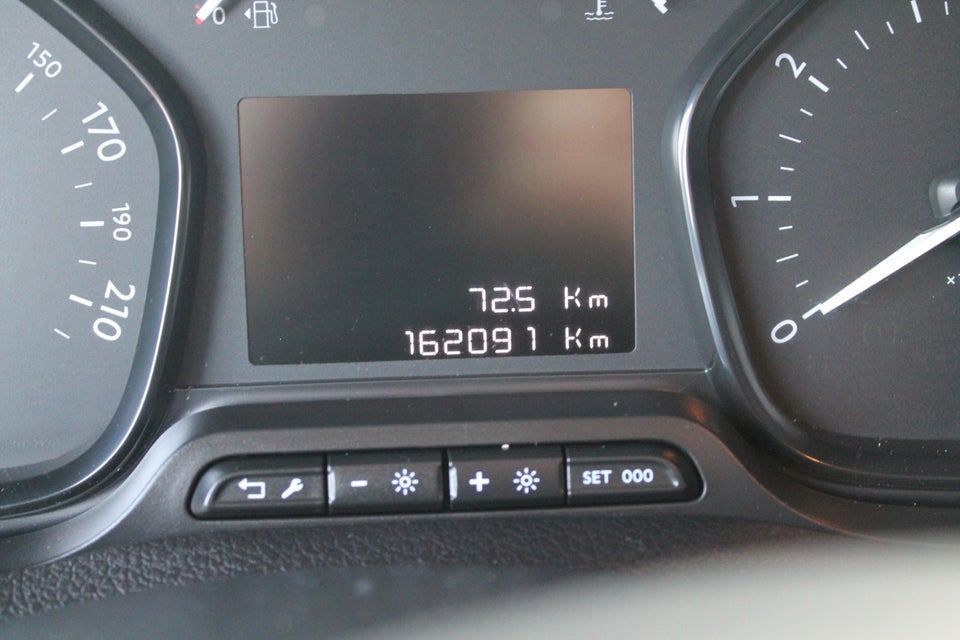 Peugeot Expert 2,0 BlueHDi 122 L2 Plus EAT8 Van