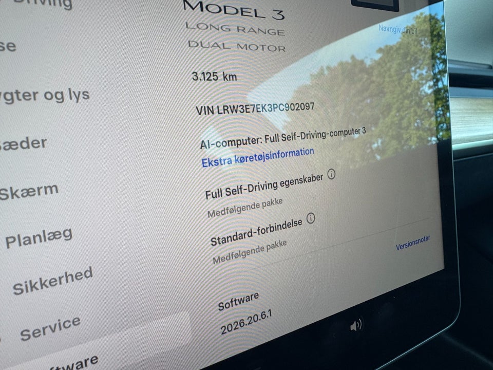 Tesla Model 3 Long Range AWD 4d