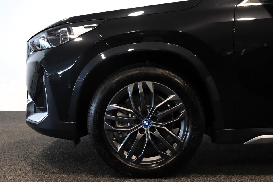 BMW iX1 xDrive30 X-Line 5d