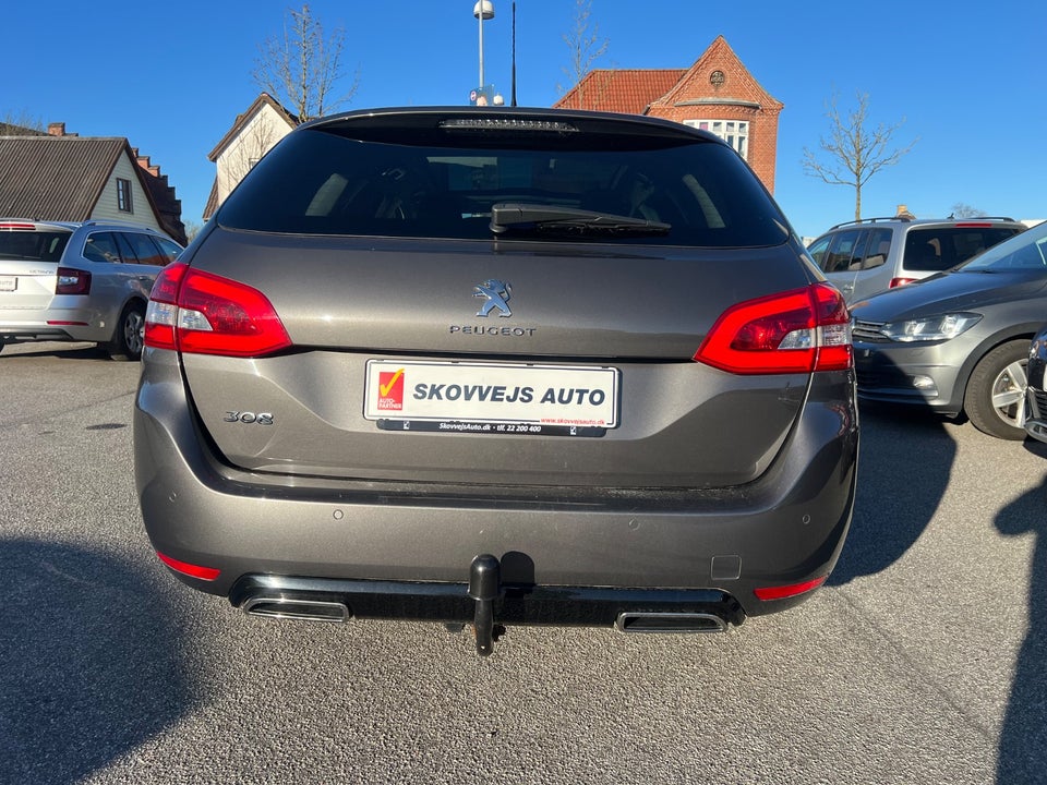 Peugeot 308 1,5 BlueHDi 130 Selection Sky SW 5d