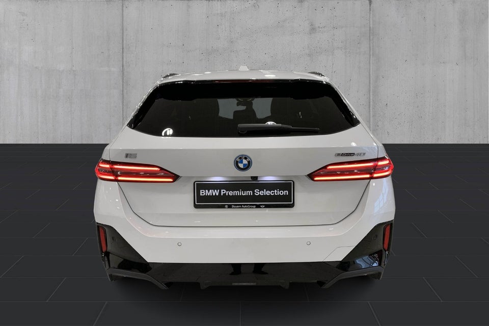 BMW i5 eDrive40 Touring Fully Charged M-Sport 5d