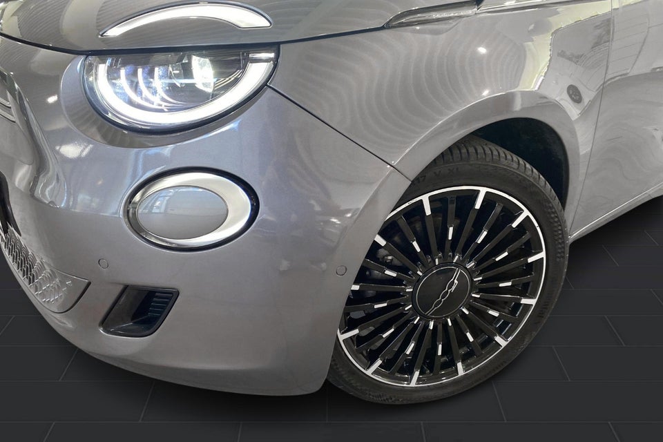 Fiat 500e la Prima Sky 3d