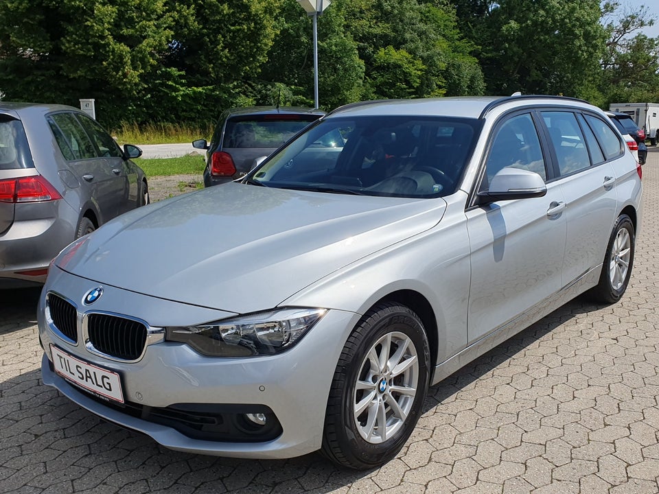 BMW 320d 2,0 Touring xDrive 5d