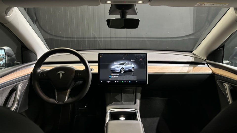 Tesla Model Y Long Range AWD 5d