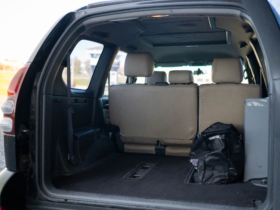 Toyota Land Cruiser 3,0 D-4D Luxus l 5d