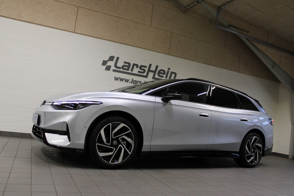 VW ID.7 77 Style Tourer 5d