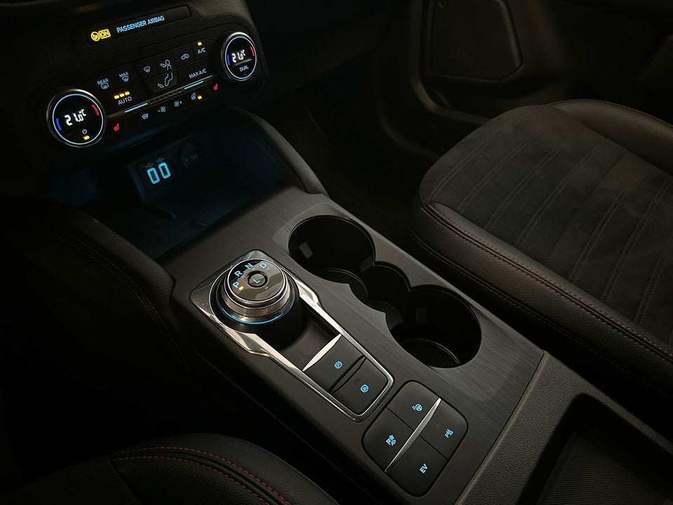 Ford Kuga 2,5 PHEV ST-Line X CVT 5d