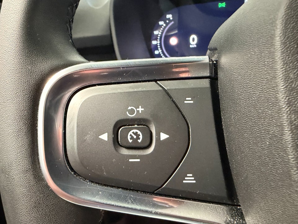 Volvo XC40 ReCharge Extended Range Core 5d