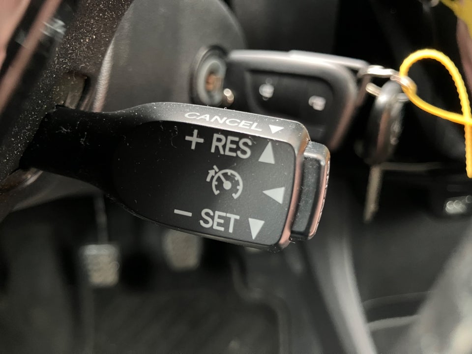 Peugeot 108 1,0 e-VTi 72 Infinity 5d