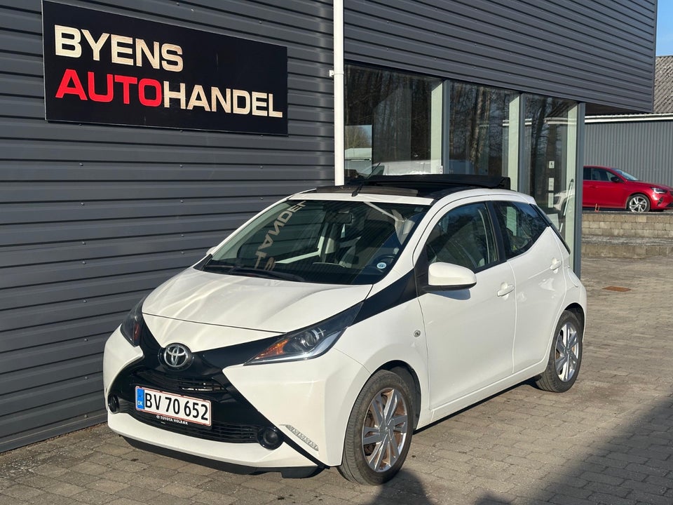 Toyota Aygo 1,0 VVT-i x-wave x-shift Sky 5d