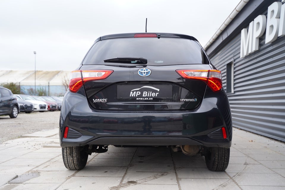 Toyota Yaris 1,5 Hybrid H3 Limited e-CVT 5d