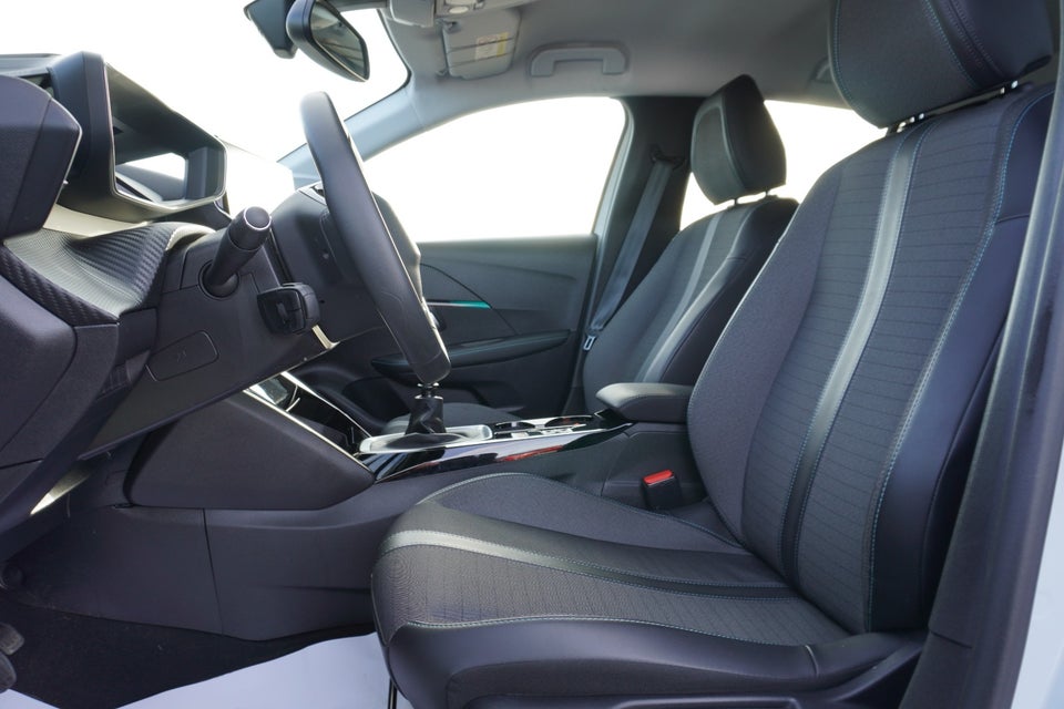 Peugeot 208 1,2 PureTech 100 Allure 5d