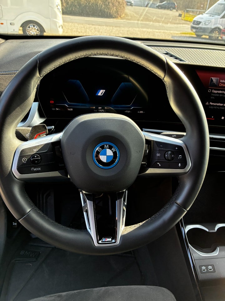 BMW iX2 eDrive20 M-Sport 5d