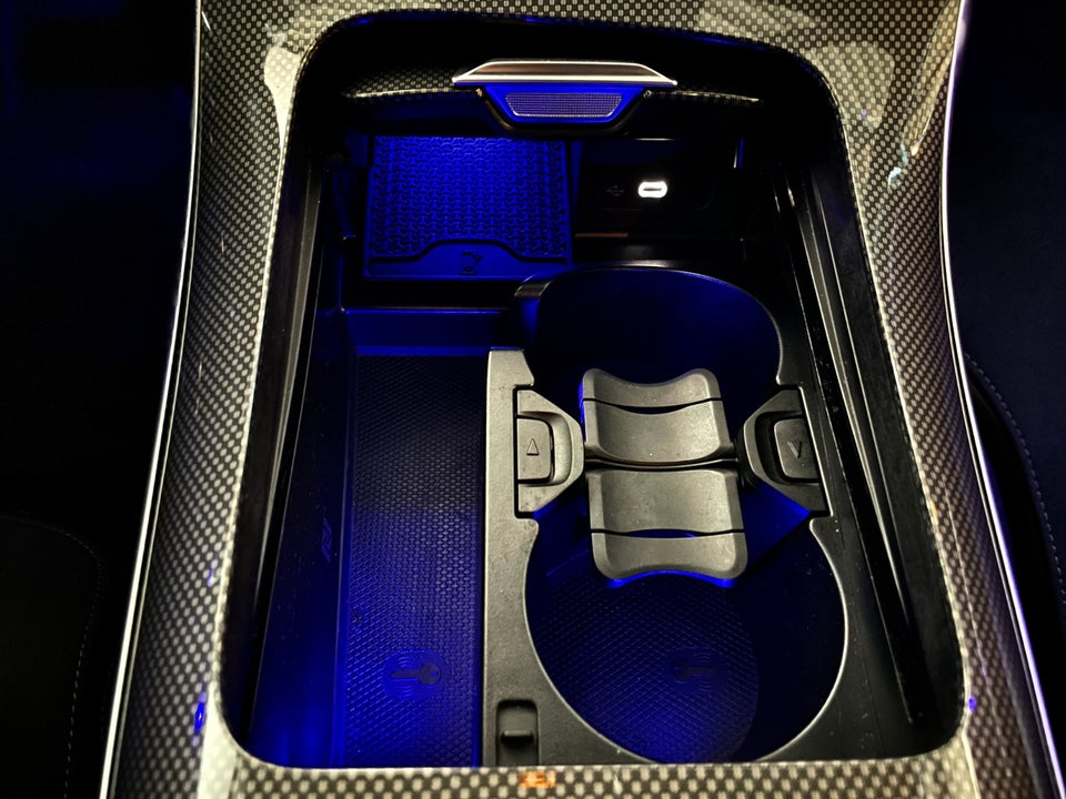 Mercedes C300 e 2,0 AMG Line stc. aut. 5d