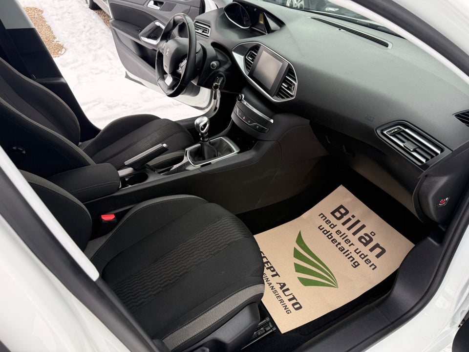 Peugeot 308 1,6 BlueHDi 120 Style 5d