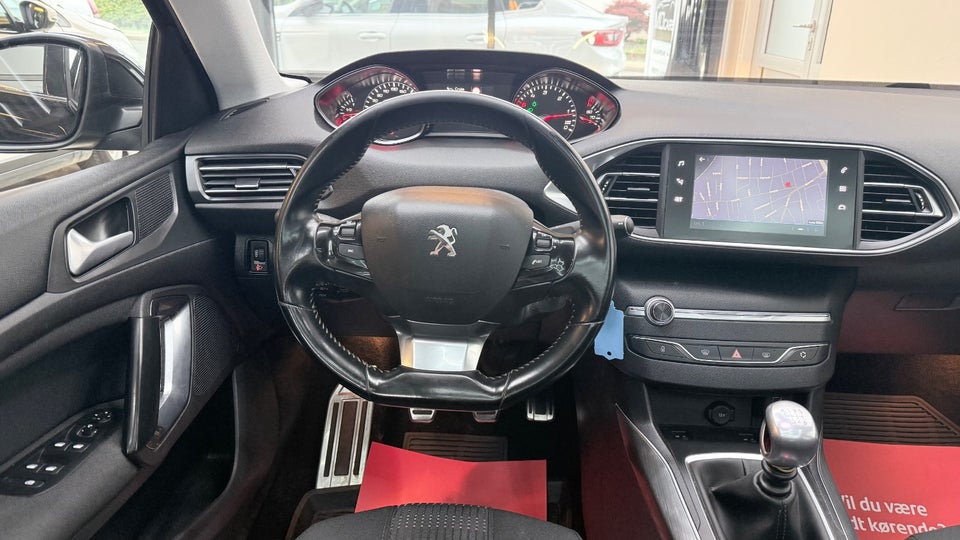 Peugeot 308 1,5 BlueHDi 130 Allure Sky SW 5d