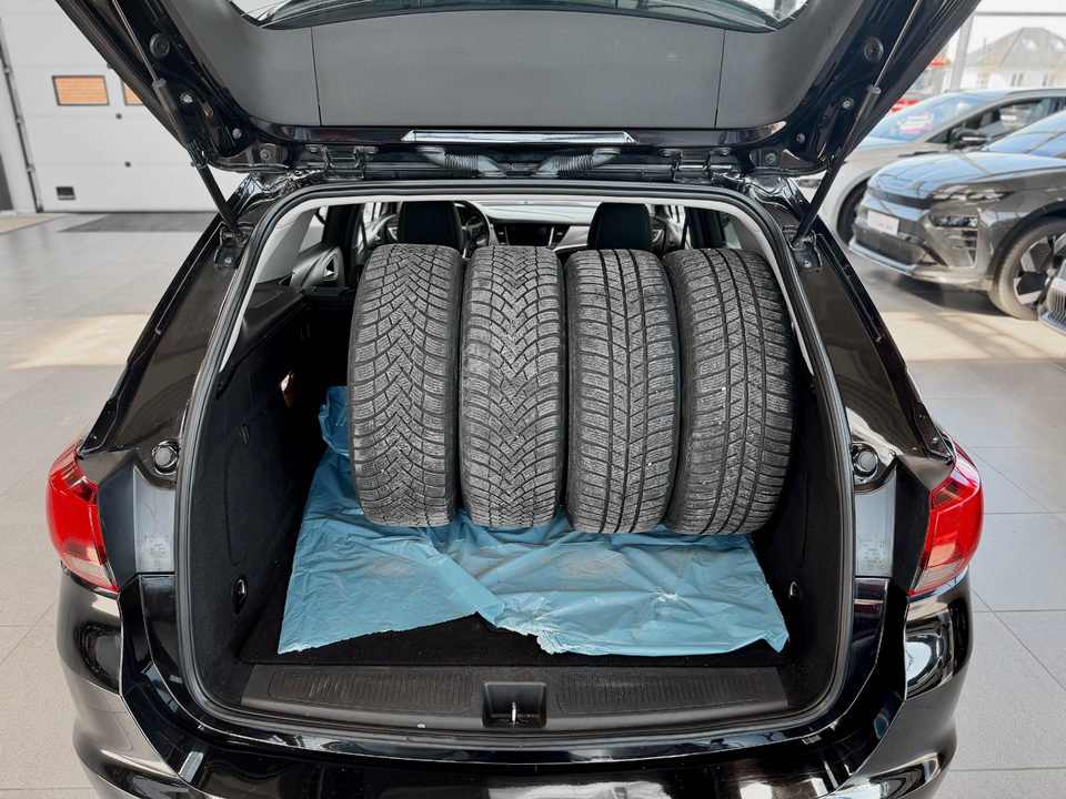 Opel Astra 1,6 CDTi 110 Enjoy Sports Tourer 5d