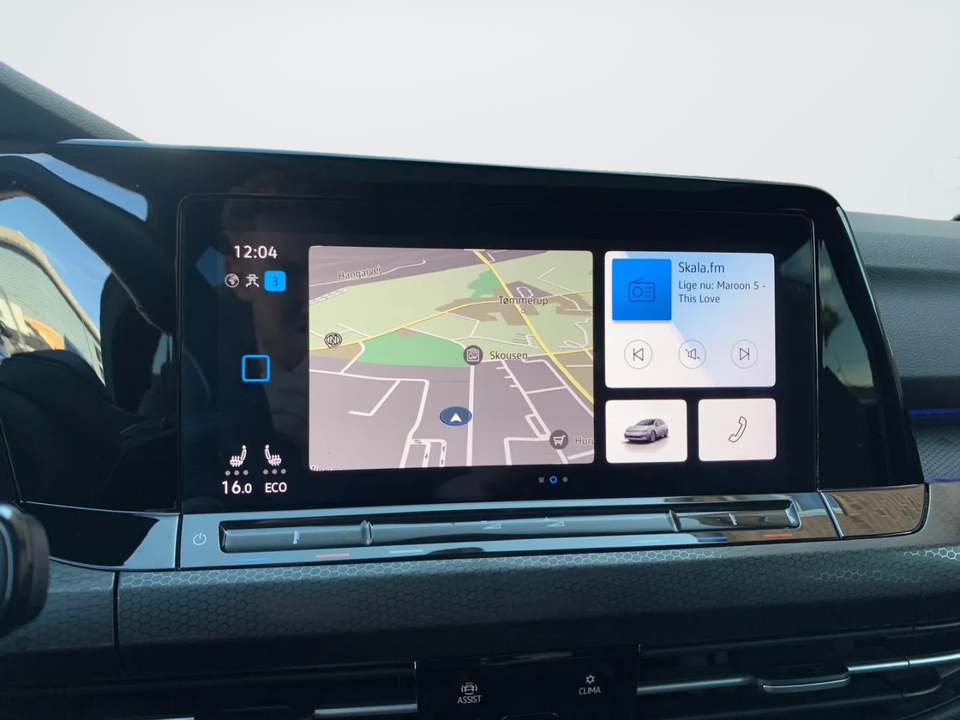 VW Golf VIII 1,4 GTE DSG 5d