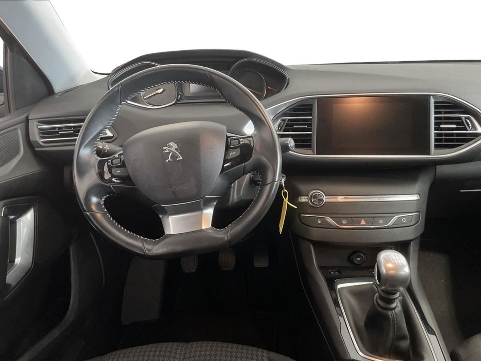 Peugeot 308 1,5 BlueHDi 130 Style SW 5d