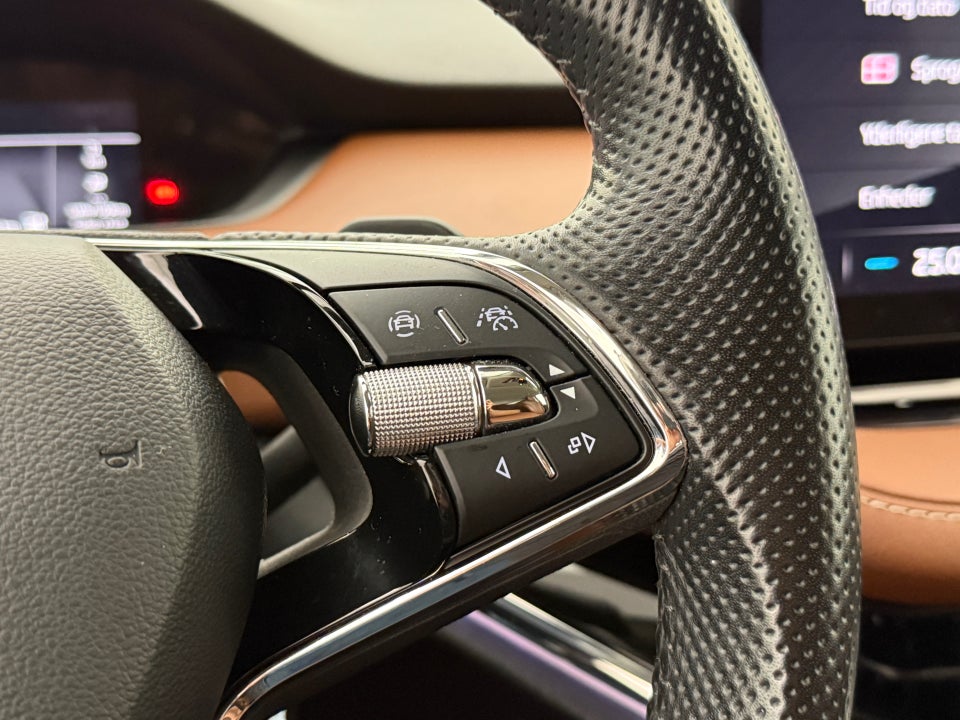 Skoda Enyaq 80 iV ecoSuite 5d