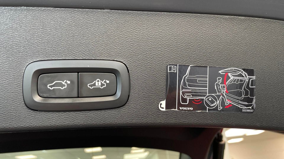 Volvo XC40 P6 ReCharge Plus 5d