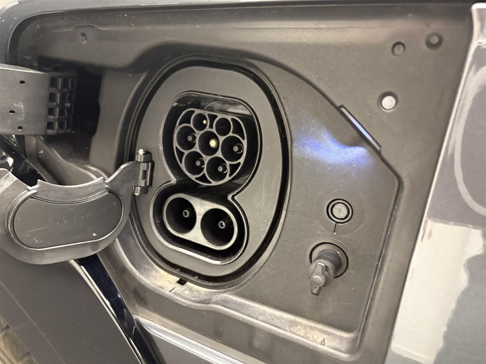 Lexus RZ300e Luxury 5d