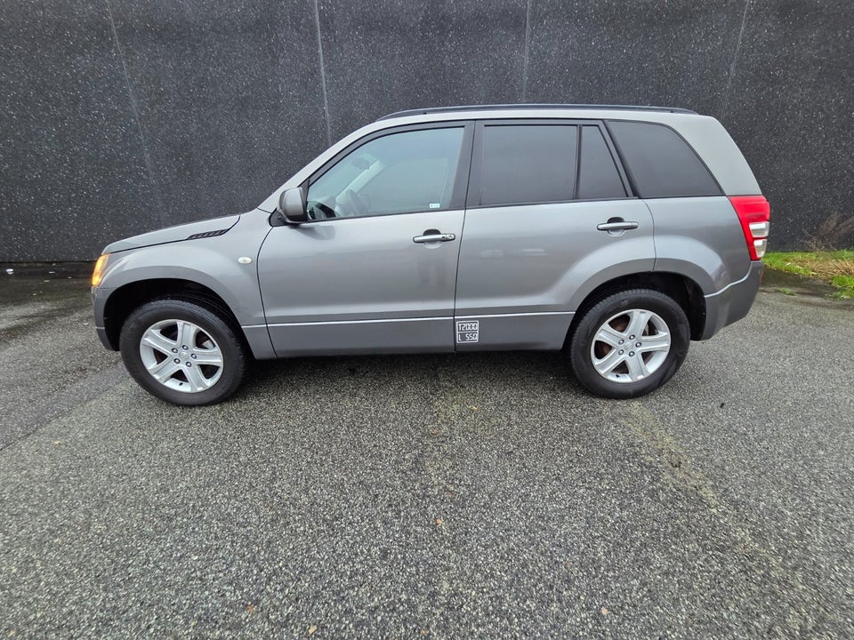 Suzuki Grand Vitara 2,0 GL Van 5d