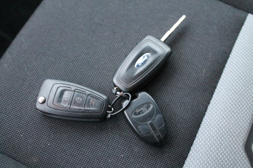 Ford Transit Custom 310L 2,2 TDCi 155 Ambiente Van 5d