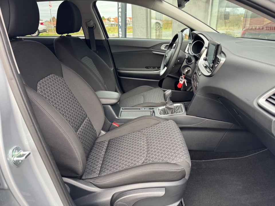 Kia Ceed 1,5 T-GDi Prestige SW 5d