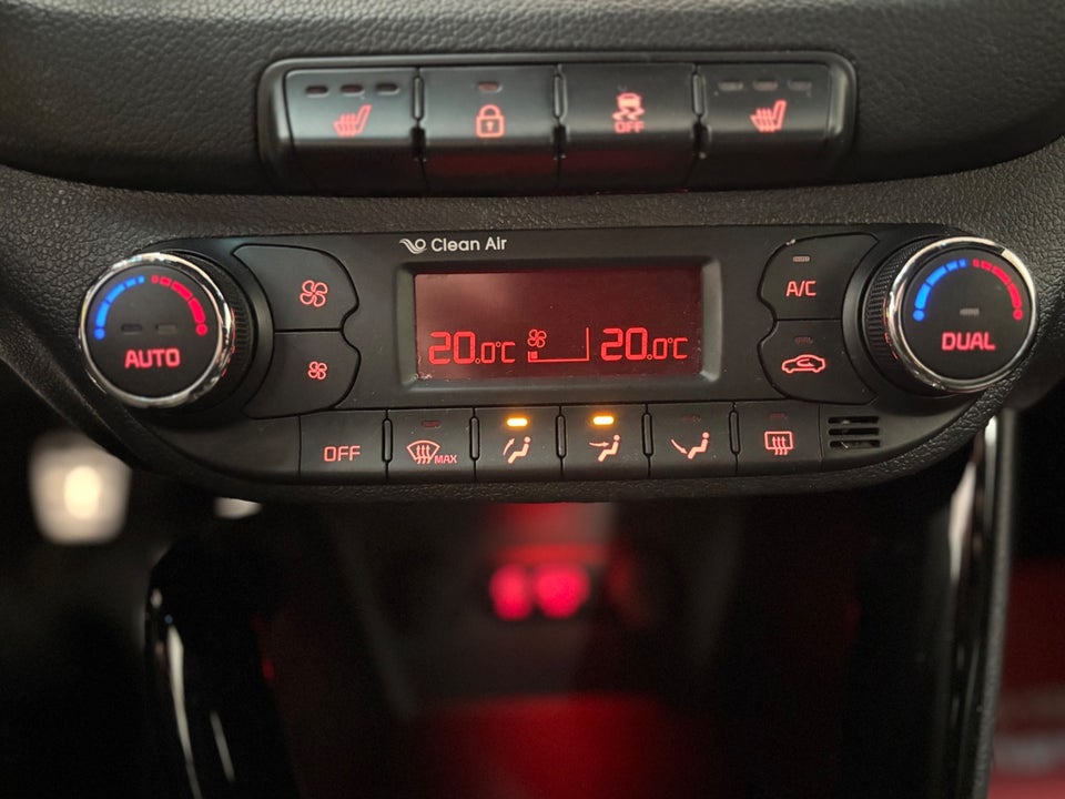 Kia Ceed 1,6 CRDi 136 GT-Line Limited 5d