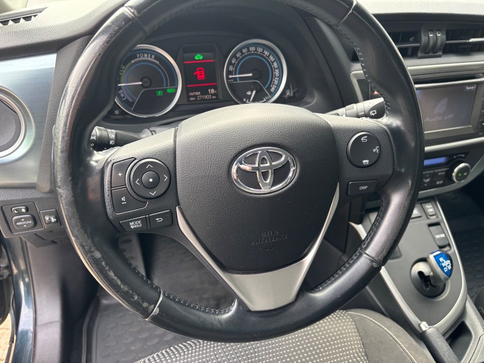 Toyota Auris 1,8 Hybrid H2 CVT 5d