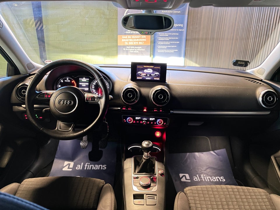 Audi A3 1,6 TDi Ambition 3d