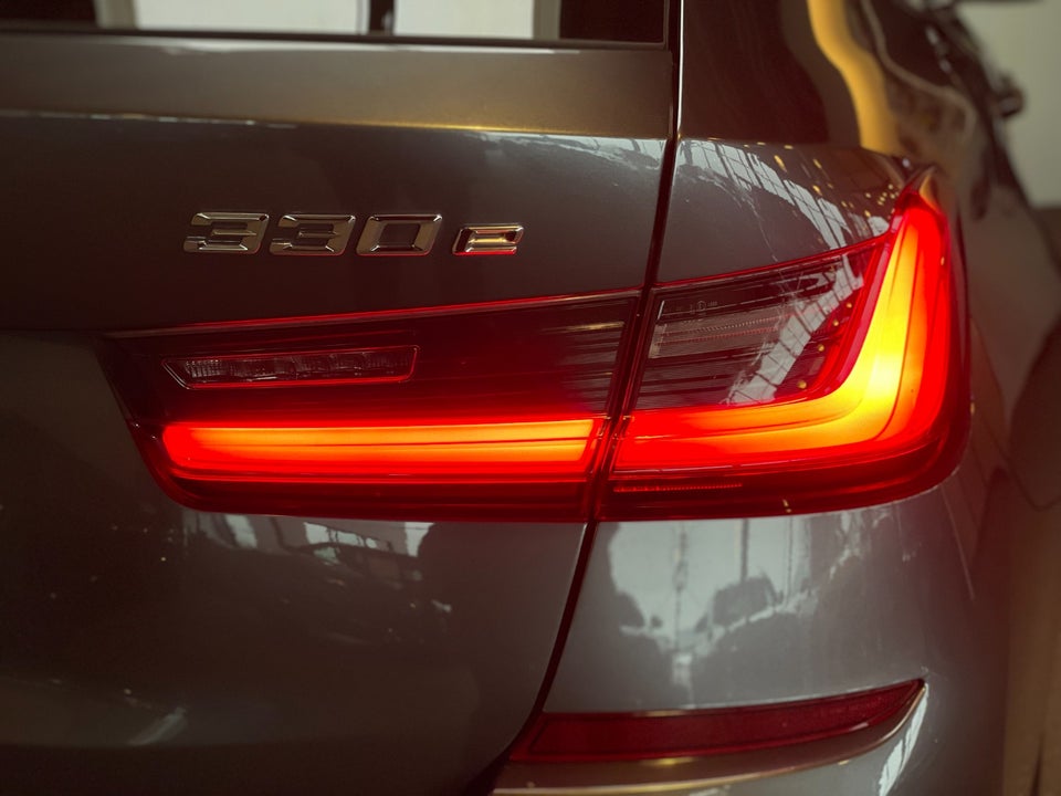 BMW 330e 2,0 Touring M-Sport aut. 5d