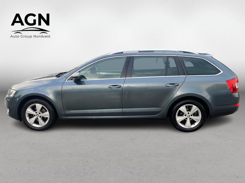 Skoda Octavia 1,6 TDi 105 Elegance Combi 5d