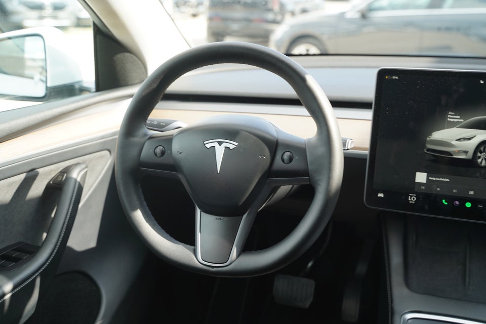 Tesla Model Y RWD 5d