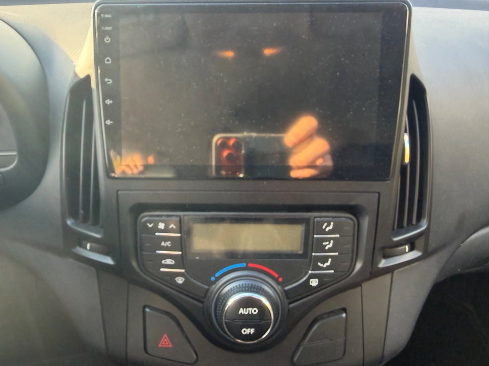 Hyundai i30 1,4 CVVT 109 Comfort 5d
