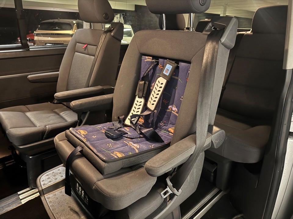 VW Multivan 2,5 TDi 130 Basis 7prs 5d