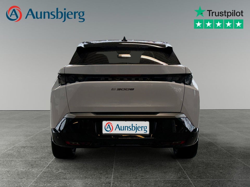 Peugeot e-3008 77 GT Pack 5d