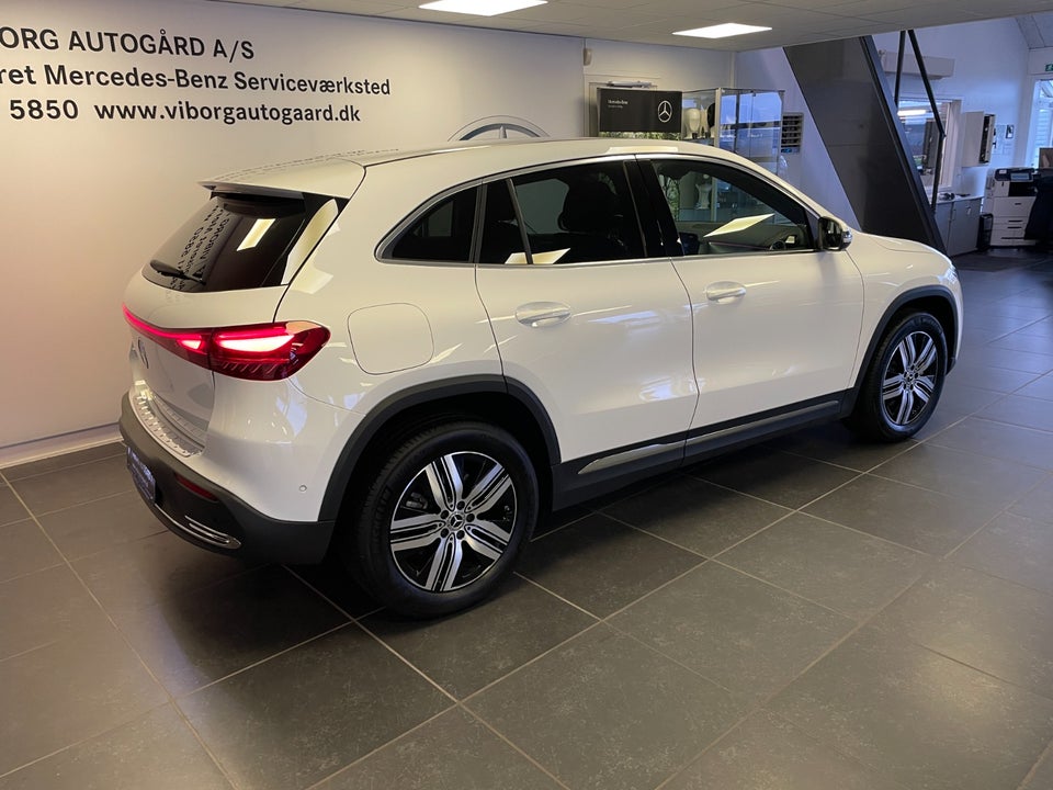 Mercedes EQA250+ Progressive 5d