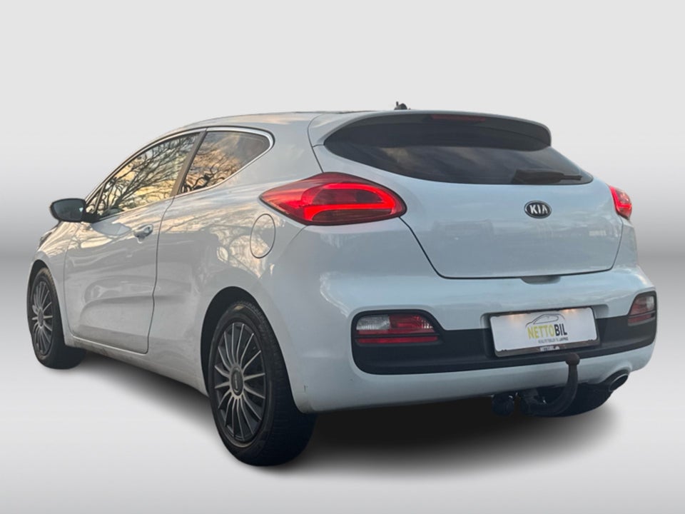 Kia ProCeed 1,6 CRDi 128 Premium 3d