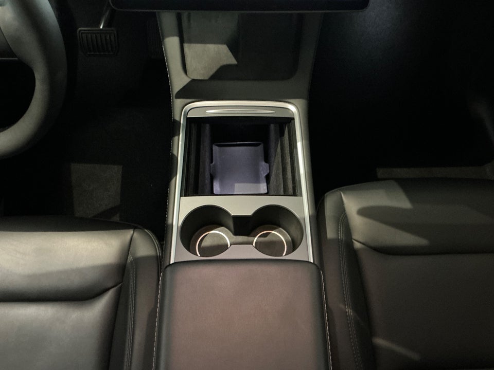 Tesla Model Y Long Range AWD 5d