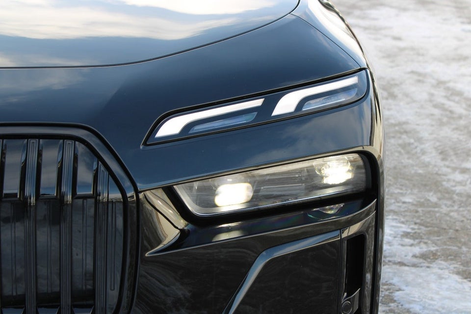 BMW i7 eDrive50 M-Sport 4d
