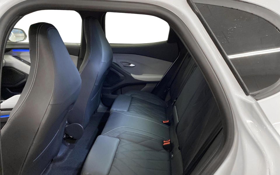 Ford Capri 82 Premium Extended Range 5d